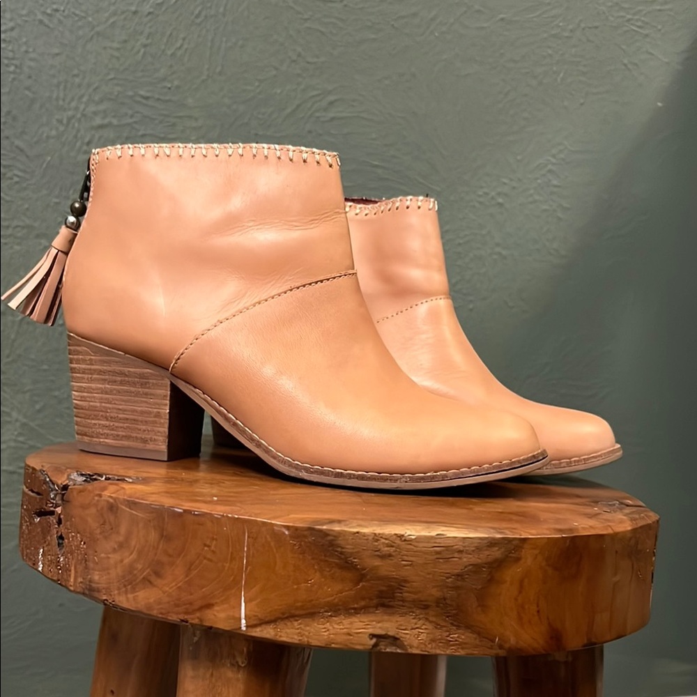 Women's Tan Ankle Boots